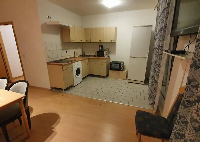 Gemuetliche Monteurwohnung In Bis 6 Personen Sandersdorf