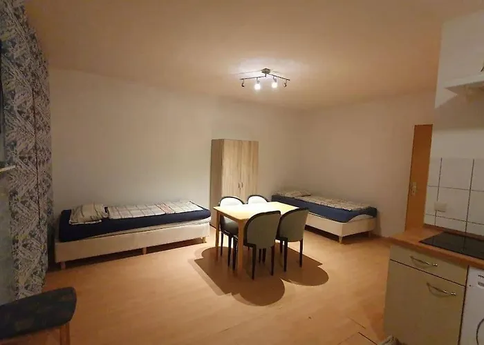 Gemuetliche Monteurwohnung In Bis 6 Personen Lägenhet Sandersdorf